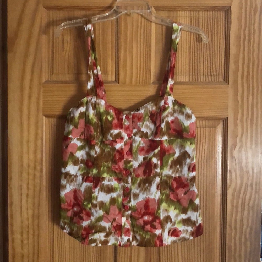 Cute button down top NWOT